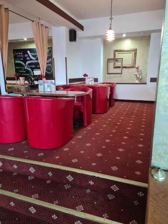 Hotel Montenegro Bruntál Extérieur photo
