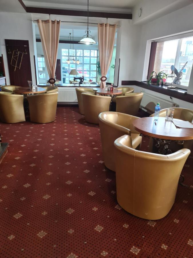 Hotel Montenegro Bruntál Extérieur photo