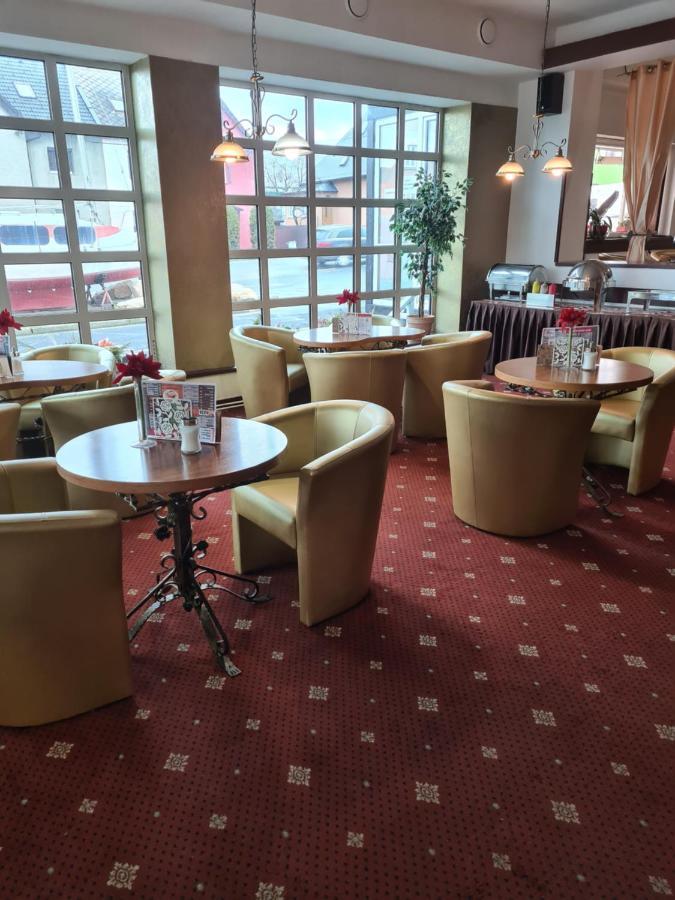 Hotel Montenegro Bruntál Extérieur photo