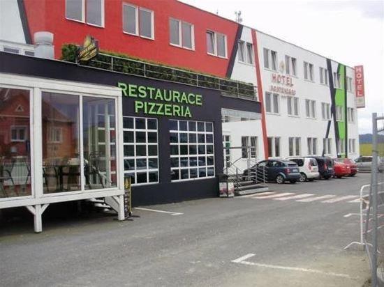 Hotel Montenegro Bruntál Extérieur photo