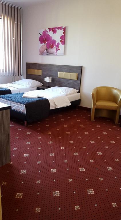 Hotel Montenegro Bruntál Extérieur photo
