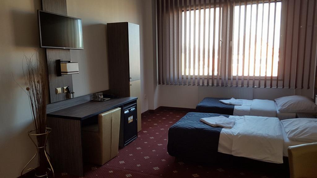 Hotel Montenegro Bruntál Extérieur photo