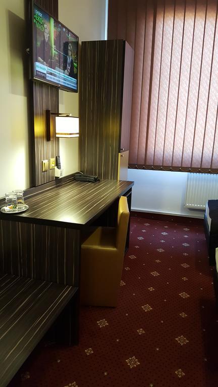 Hotel Montenegro Bruntál Extérieur photo